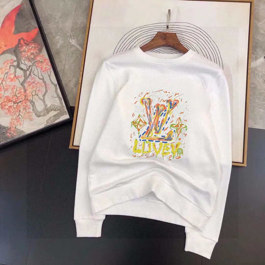 🅿️380 [LV Louis Vuitton] (Fat Man Gospel) hot-selling suit is coming. Focus on the original version of the official website. 2025 new hot-selling sweatshirt suit. The original order is the best. 🇭🇰The meticulous work of top designers is dedicated to a fitting and perfect upper body effect. All-natural high-quality Roman cotton 100%, close-fitting comfort, noble and elegant! Original hardware embodies elegance and nobility! Counter size: M-5XL (maximum wear up to 220 pounds)